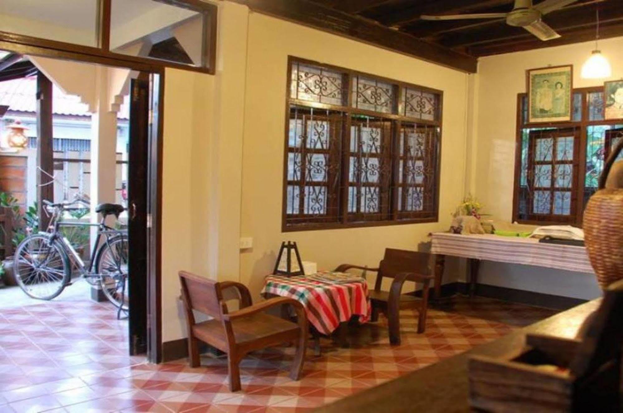 The Outside Inn Ubon Ratchathani Zewnętrze zdjęcie