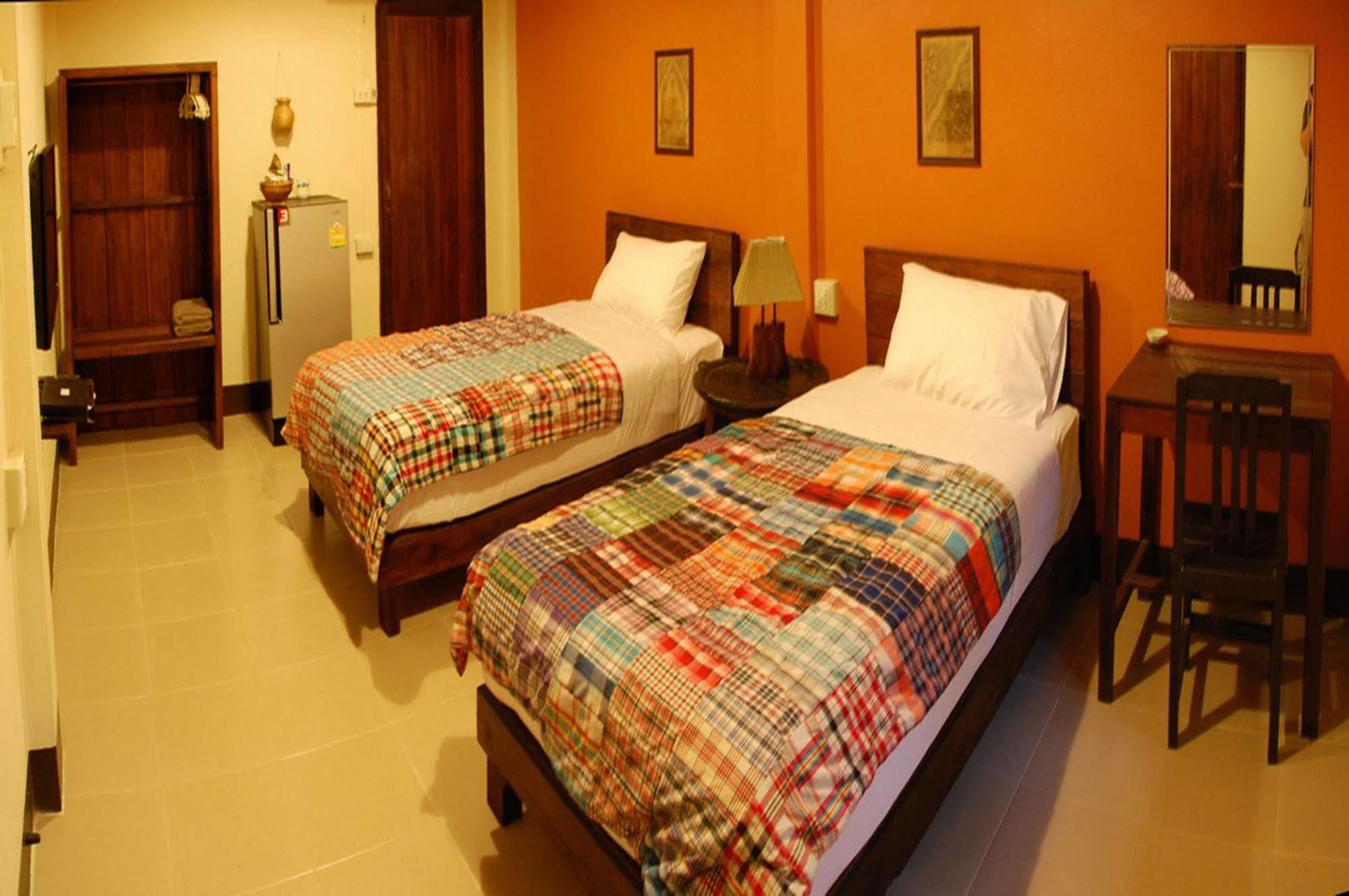 The Outside Inn Ubon Ratchathani Zewnętrze zdjęcie