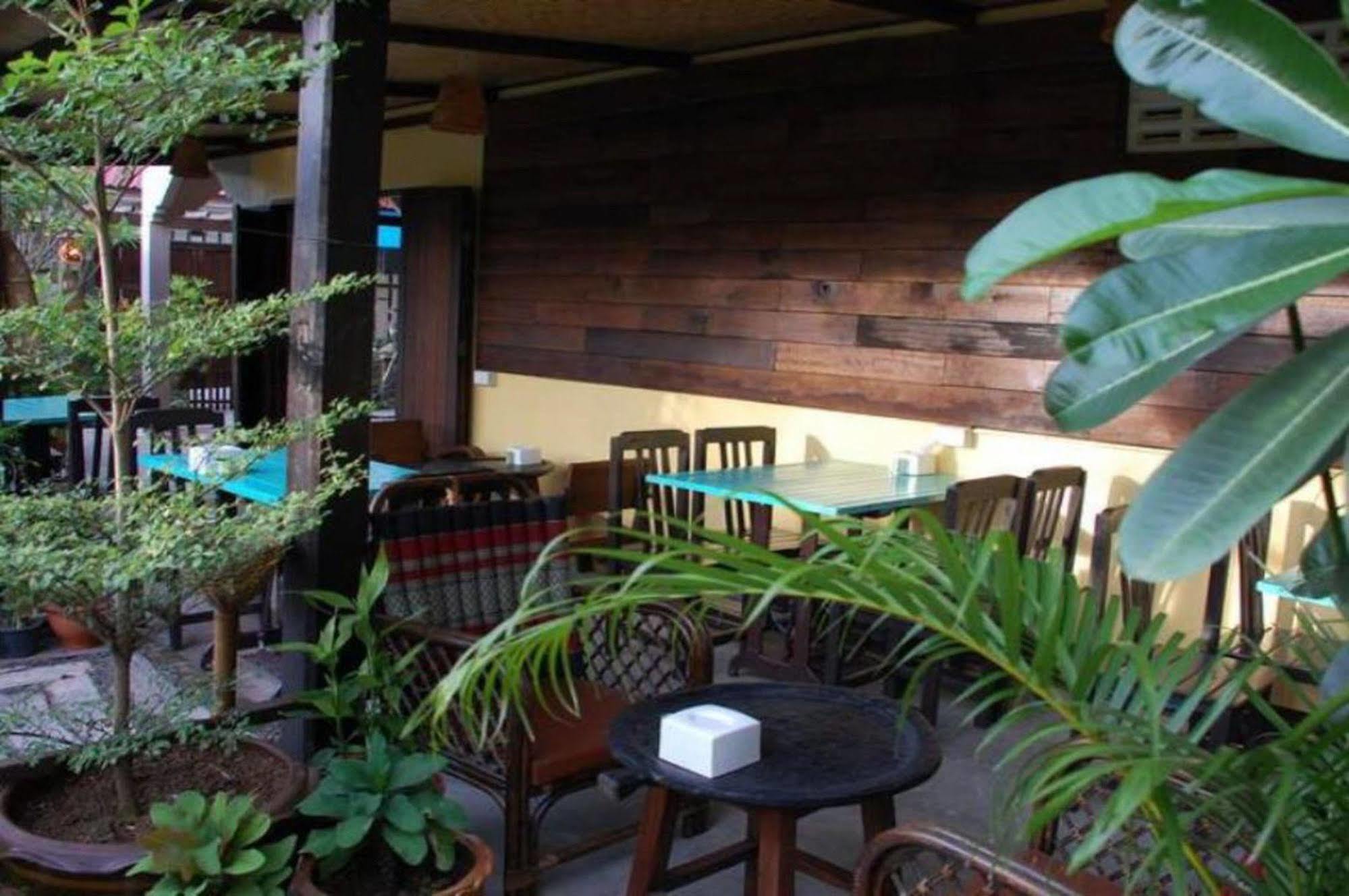 The Outside Inn Ubon Ratchathani Zewnętrze zdjęcie