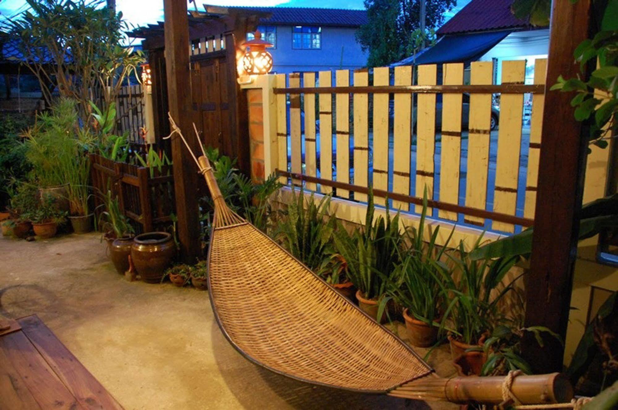 The Outside Inn Ubon Ratchathani Zewnętrze zdjęcie